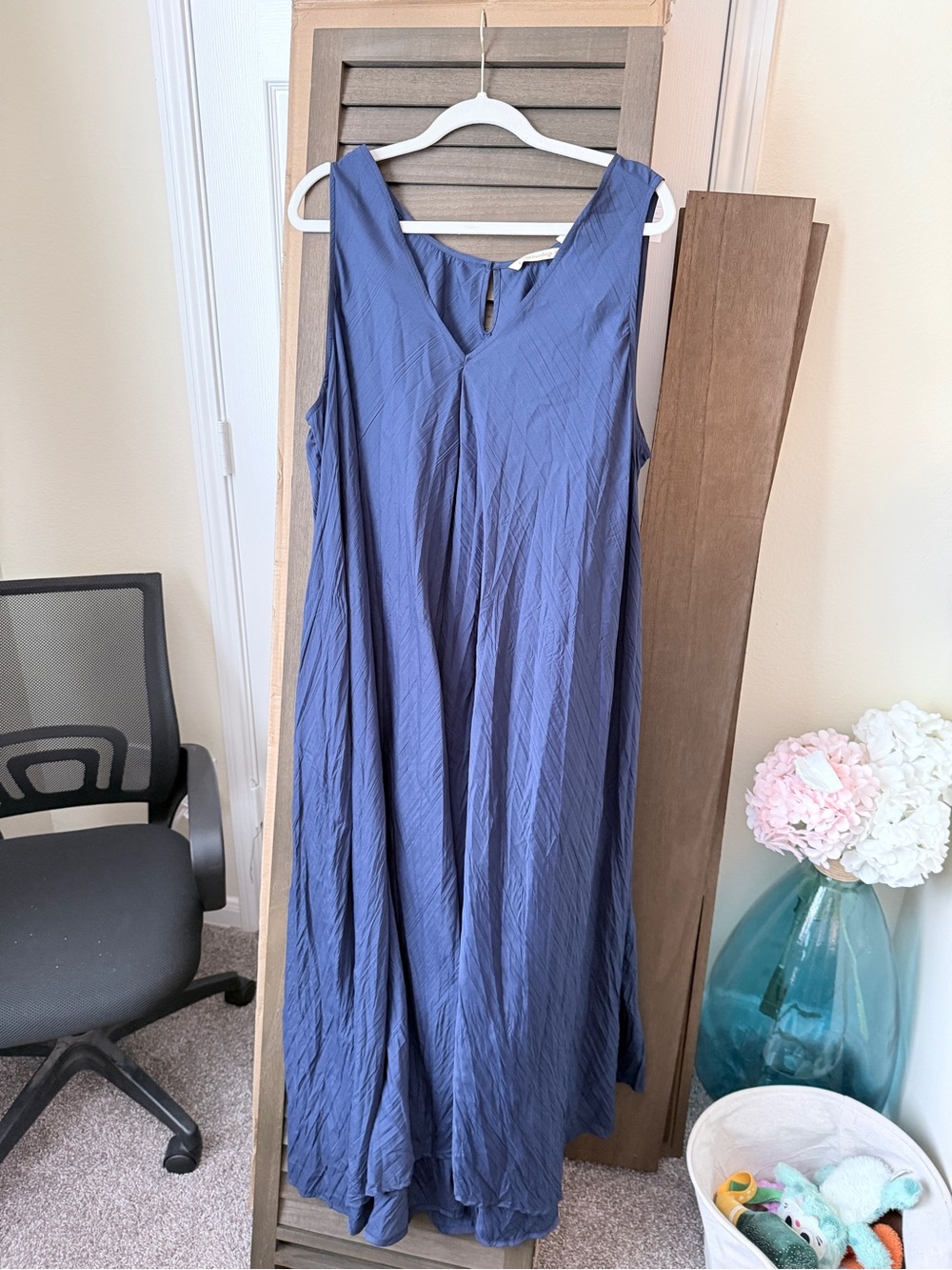 Mizu Soft Surroundings Navy Blue Sleeveless V-Neck Dress.  Size 2X